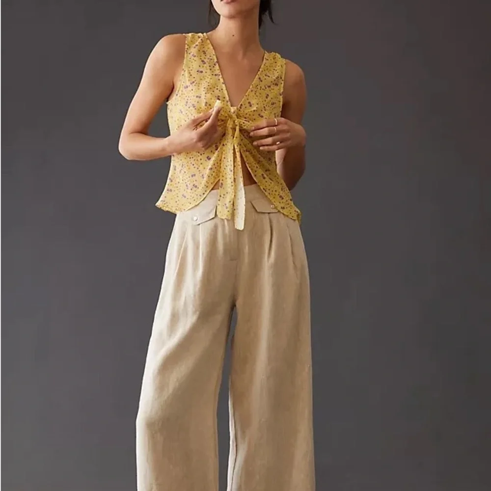 NWT Favorite Daughter The Gwen Top Tie Front Sleeveless Silk Blouse - Picture 3 of 16